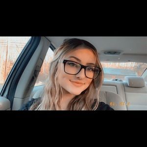 Meet your Posher, Marissa